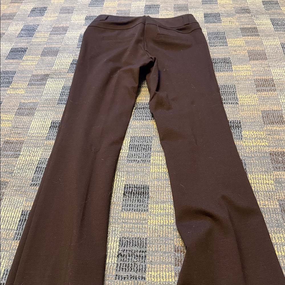 Ladies Beautiful Cache stretch Brown pants. Size 0. Only worn a few times. - Picture 3 of 4
